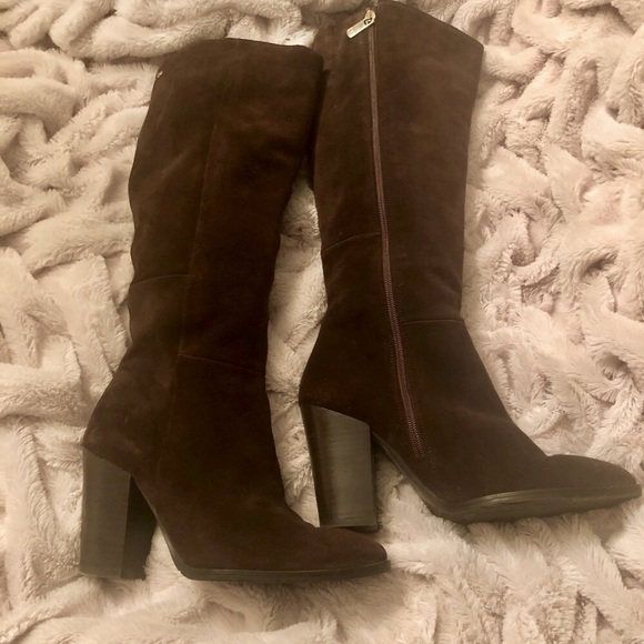 Stunning nearly new Tommy Hilfiger suede boots. - Picture 1 of 8